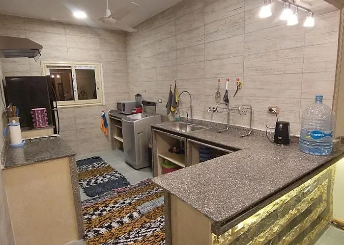 Heart Of Town Sea View Apartment *