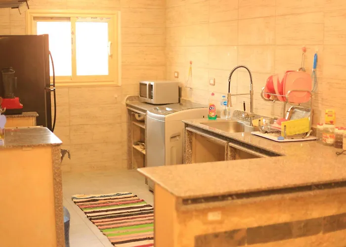 Heart Of Town Sea View Apartment Safaga